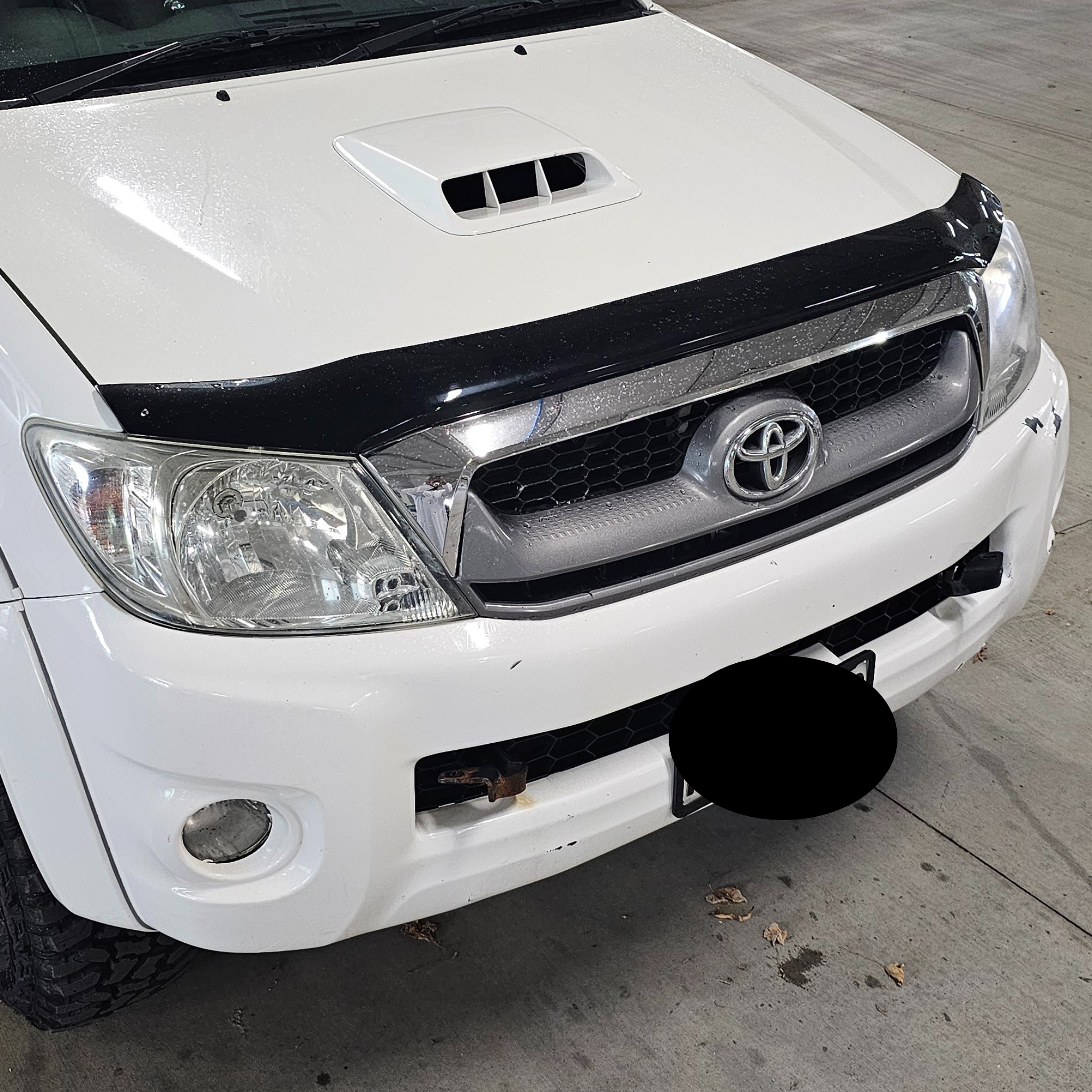 Toyota Hilux Bonnet Protector 2005-2010