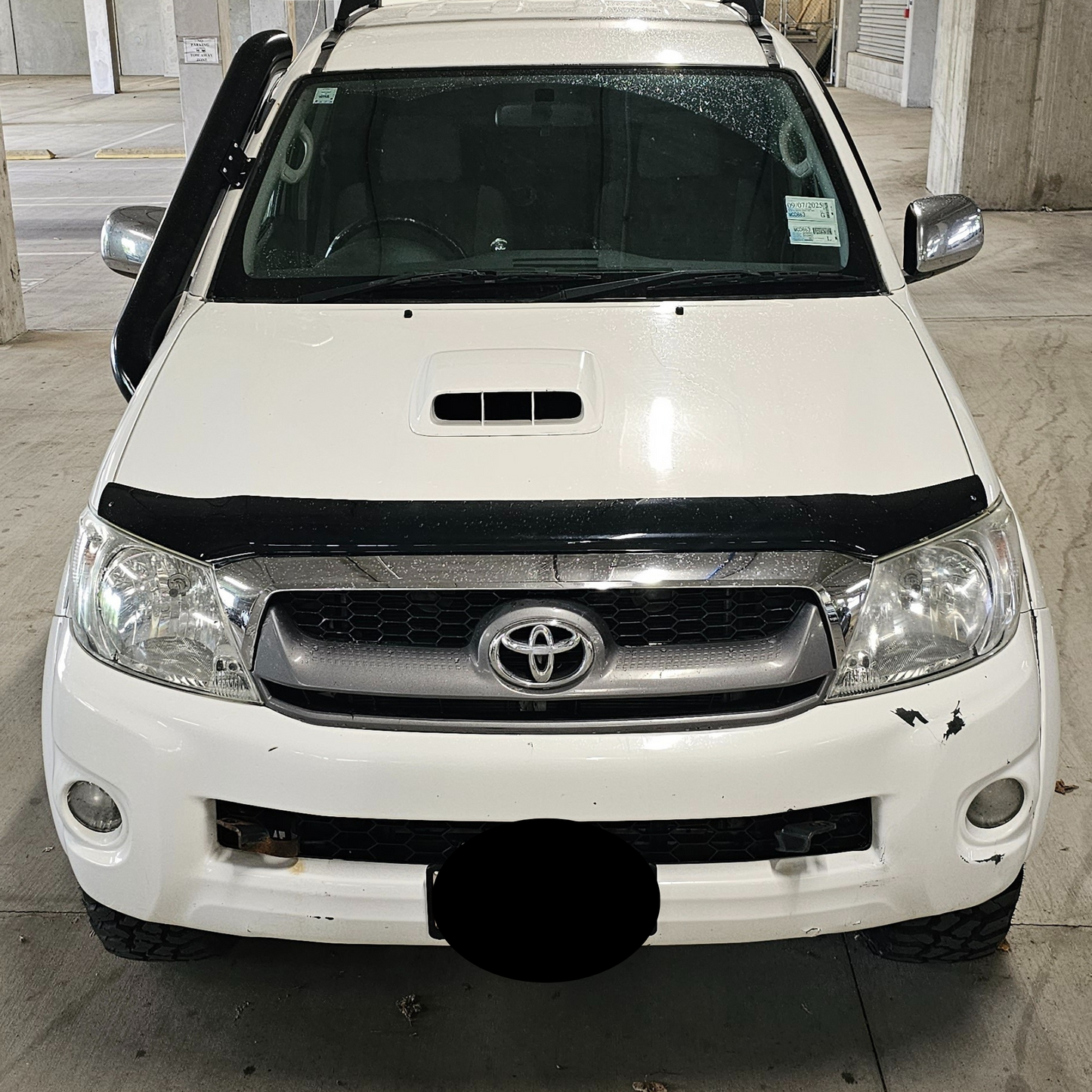 Toyota Hilux Bonnet Protector 2005-2010
