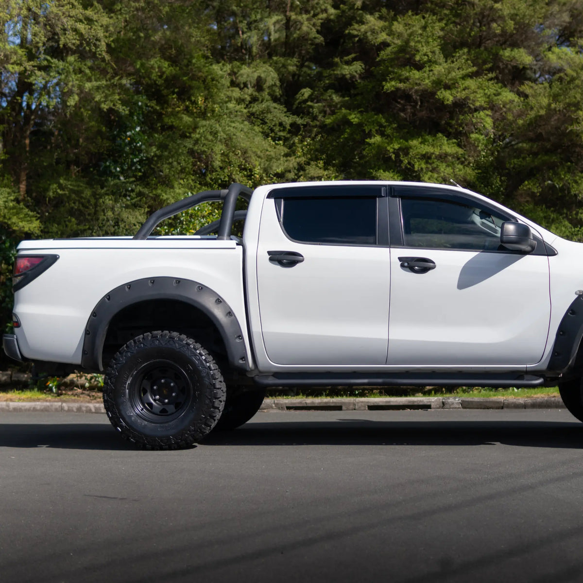 Mazda BT-50 Heavy Duty running boards Tough Trucks